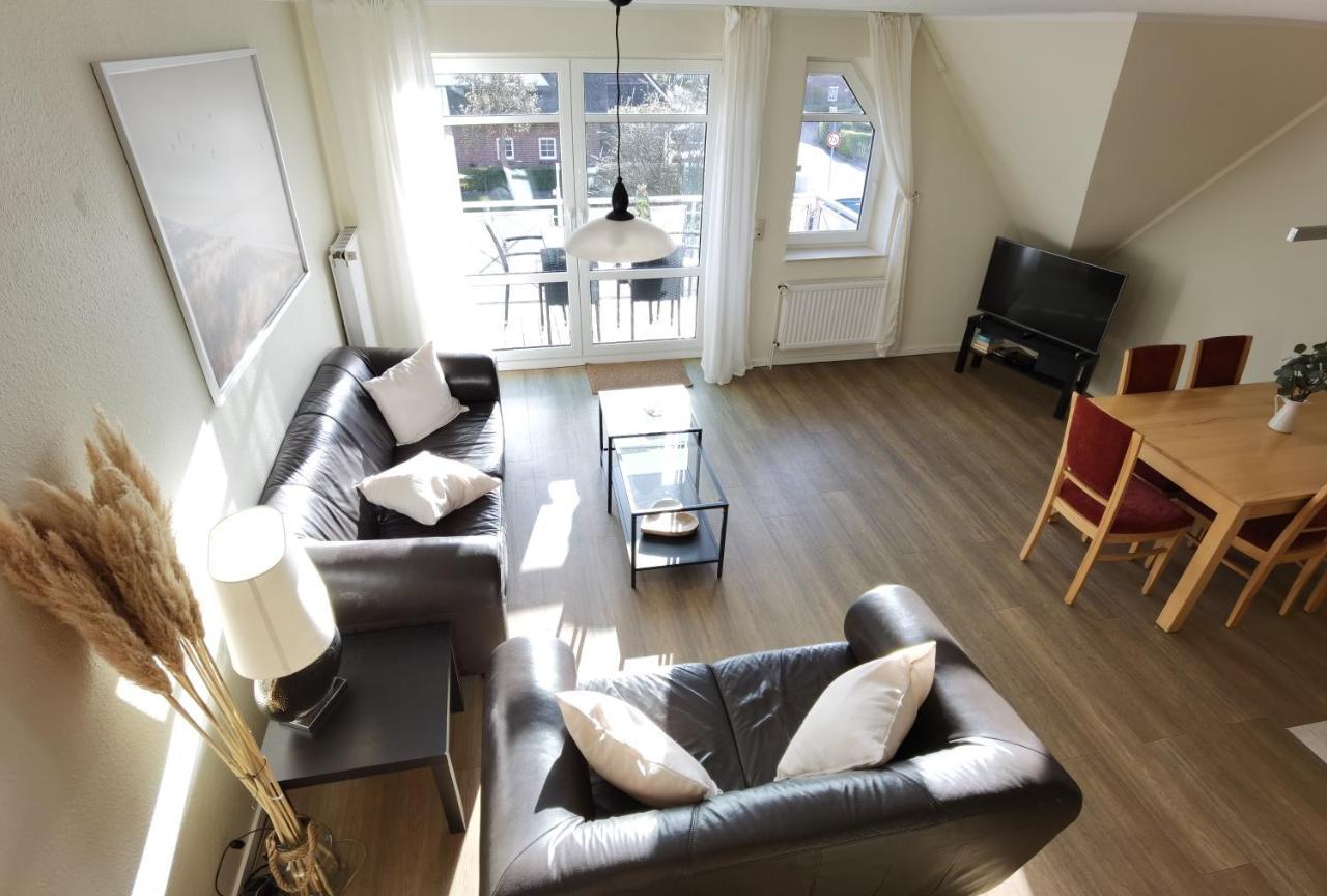 Schaake Hooksiel - Charmante Reetdachwohnung & Kostenfreier Parkplatz Extérieur photo