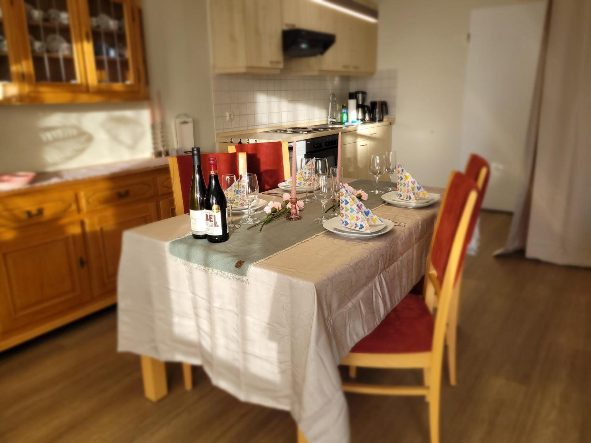 Schaake Hooksiel - Charmante Reetdachwohnung & Kostenfreier Parkplatz Extérieur photo
